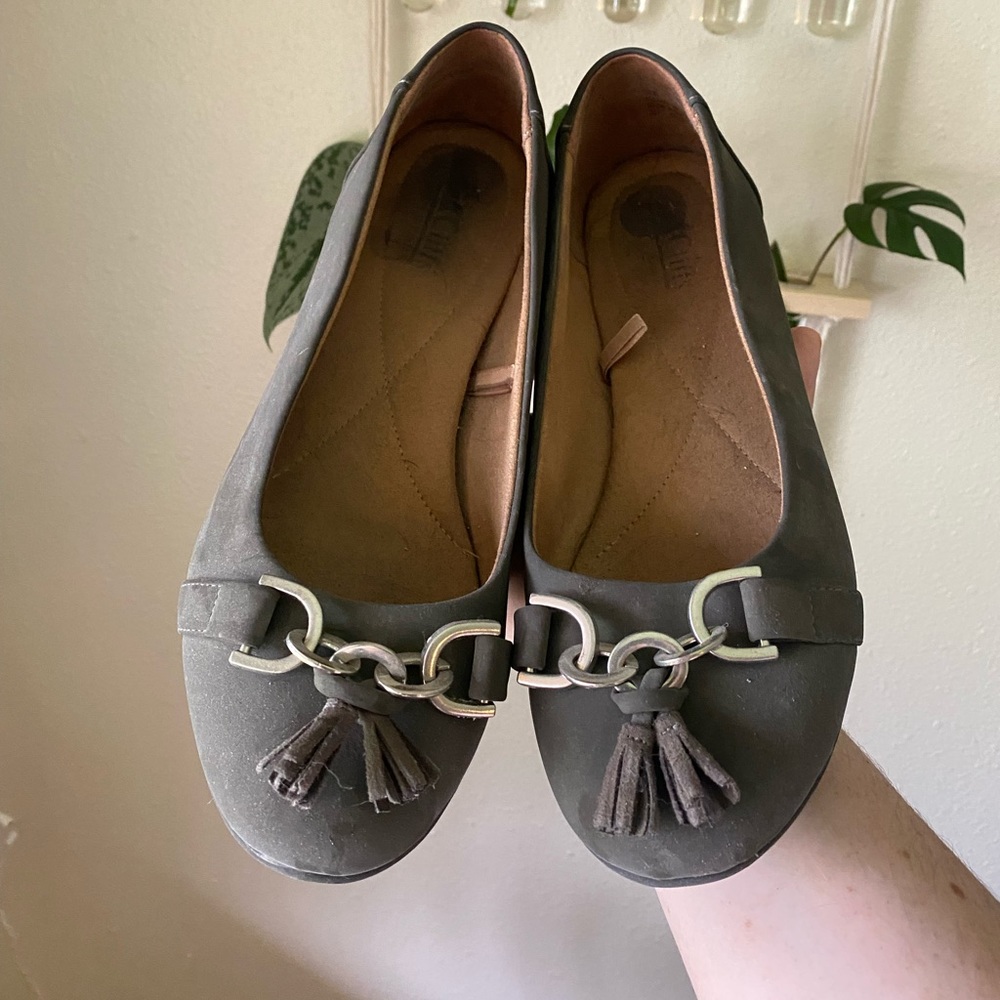 Cliff by White Mountain Flats